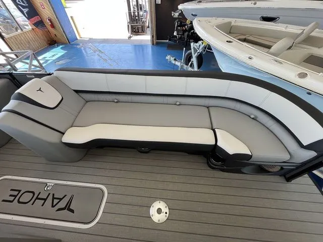 Slide: The Image of Tahoe Cascade 2585 VRL 2025 - 8