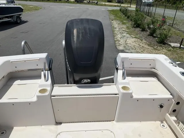 Slide: The Image of Grady-White Seafarer 226 1999 - 4