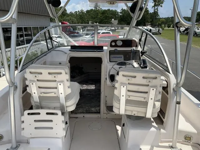 Slide: The Image of Grady-White Seafarer 226 1999 - 8