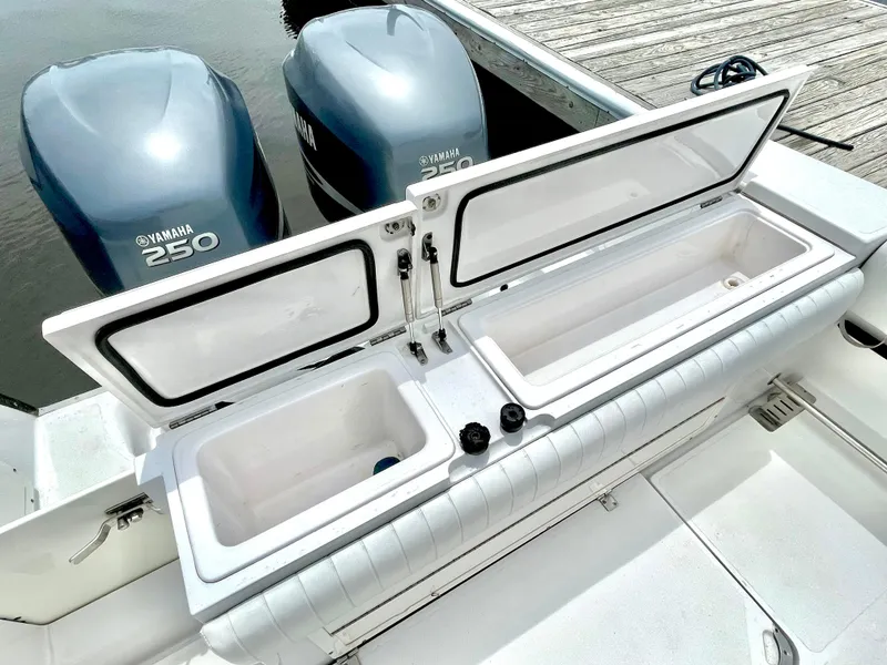 Slide: The Image of Southport 26 Center Console 2008 - 33