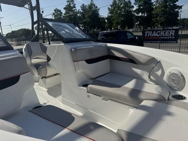 Slide: The Image of Tahoe 700 2018 - 15