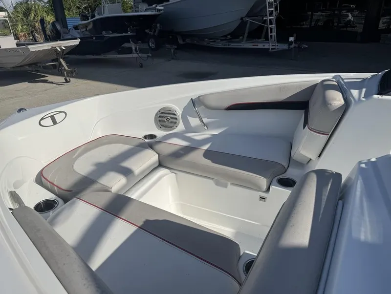 Slide: The Image of Tahoe 700 2018 - 8