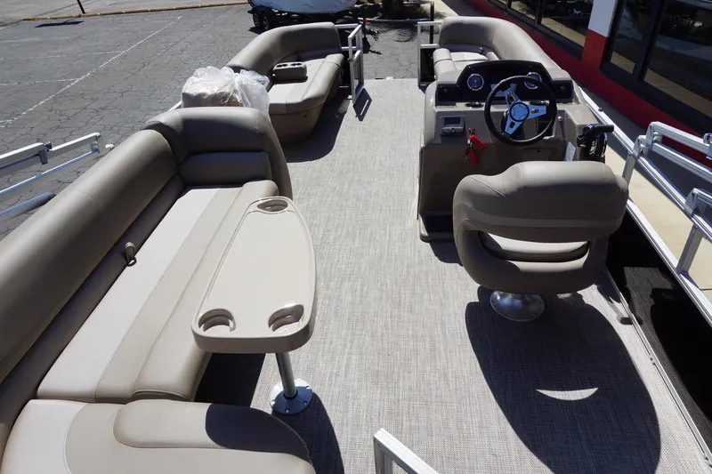 Slide: The Image of Ranger 200C - Includes Trailer 2025 - 10