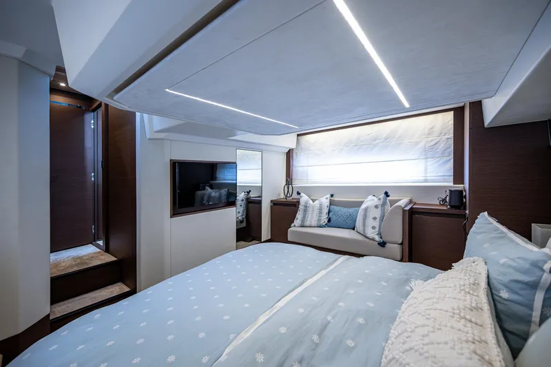 Slide: The Image of Prestige 460 2019 - 57