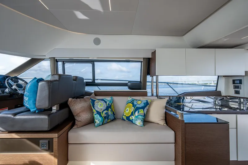 Slide: The Image of Prestige 460 2019 - 81