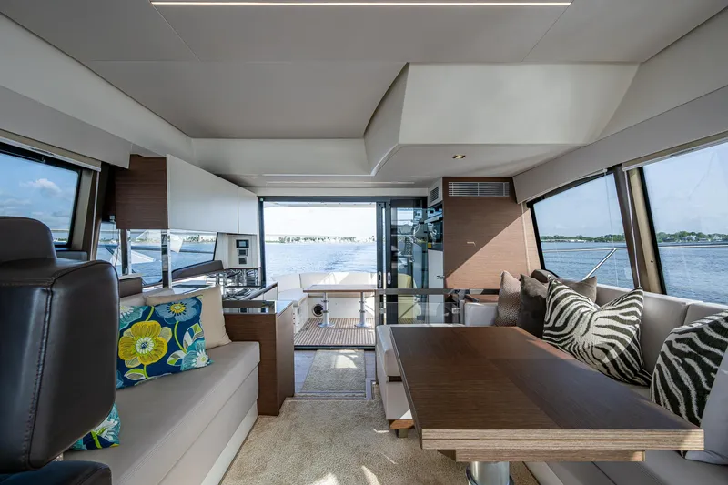 Slide: The Image of Prestige 460 2019 - 85