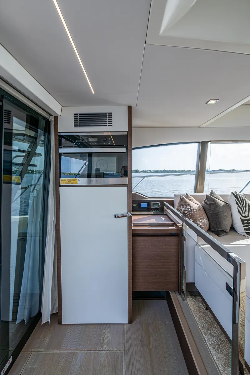 Slide: The Image of Prestige 460 2019 - 86