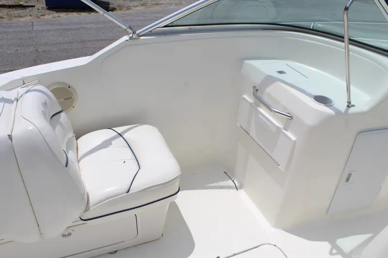 Slide: The Image of Sea Ray 210 Dual Console 1999 - 11