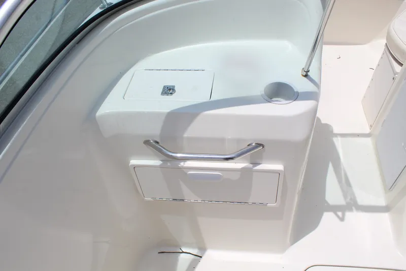 Slide: The Image of Sea Ray 210 Dual Console 1999 - 12