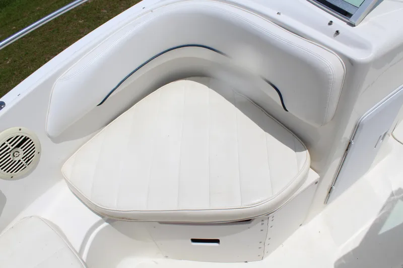 Slide: The Image of Sea Ray 210 Dual Console 1999 - 20