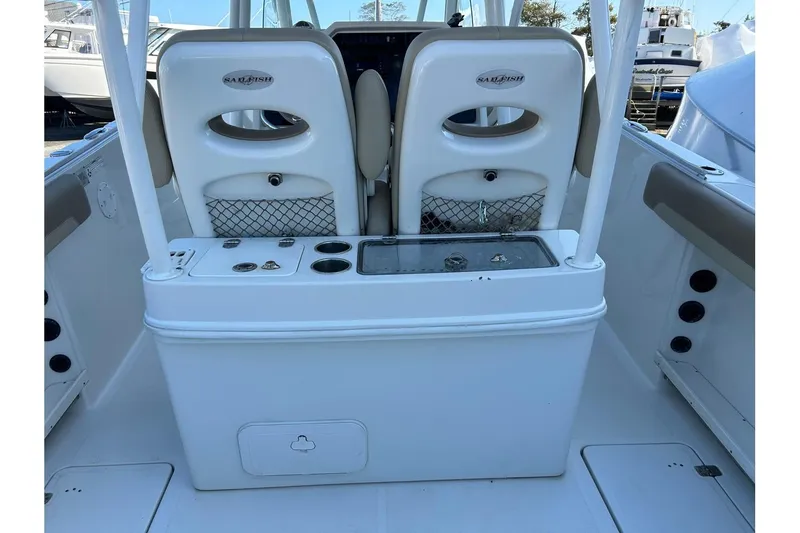 Slide: The Image of Sailfish 290 CC 2018 - 13