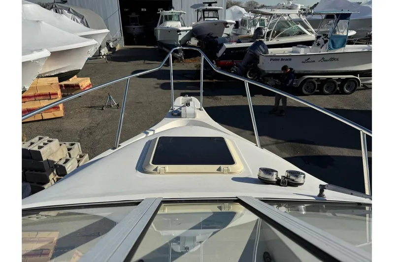 Slide: The Image of Cobia 220 Walkaround 1998 - 4