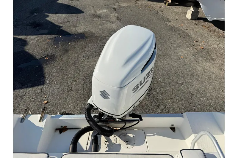 Slide: The Image of Cobia 220 Walkaround 1998 - 5