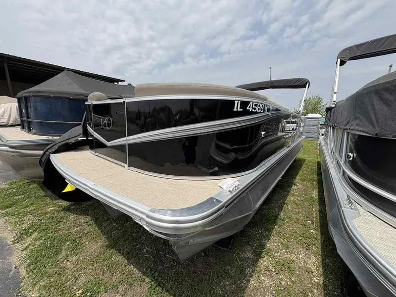 The Image of Avalon LSZ Cruise Rear Bench 24 FT 2022 - 1