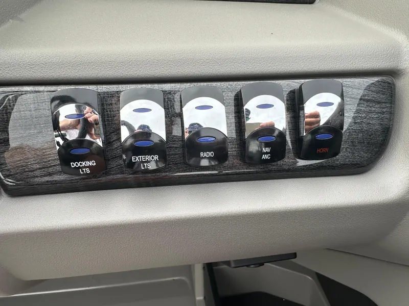 Slide: The Image of Avalon LSZ QL25T 2025 - 25