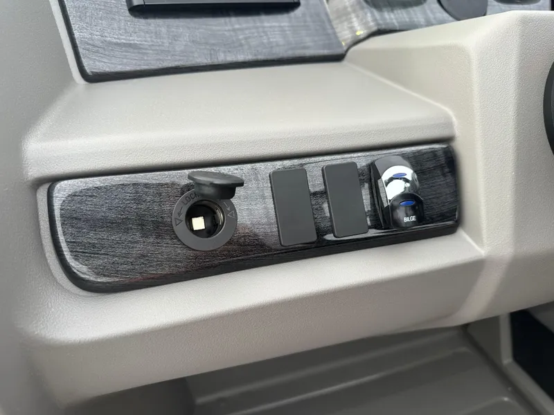 Slide: The Image of Avalon LSZ QL25T 2025 - 26