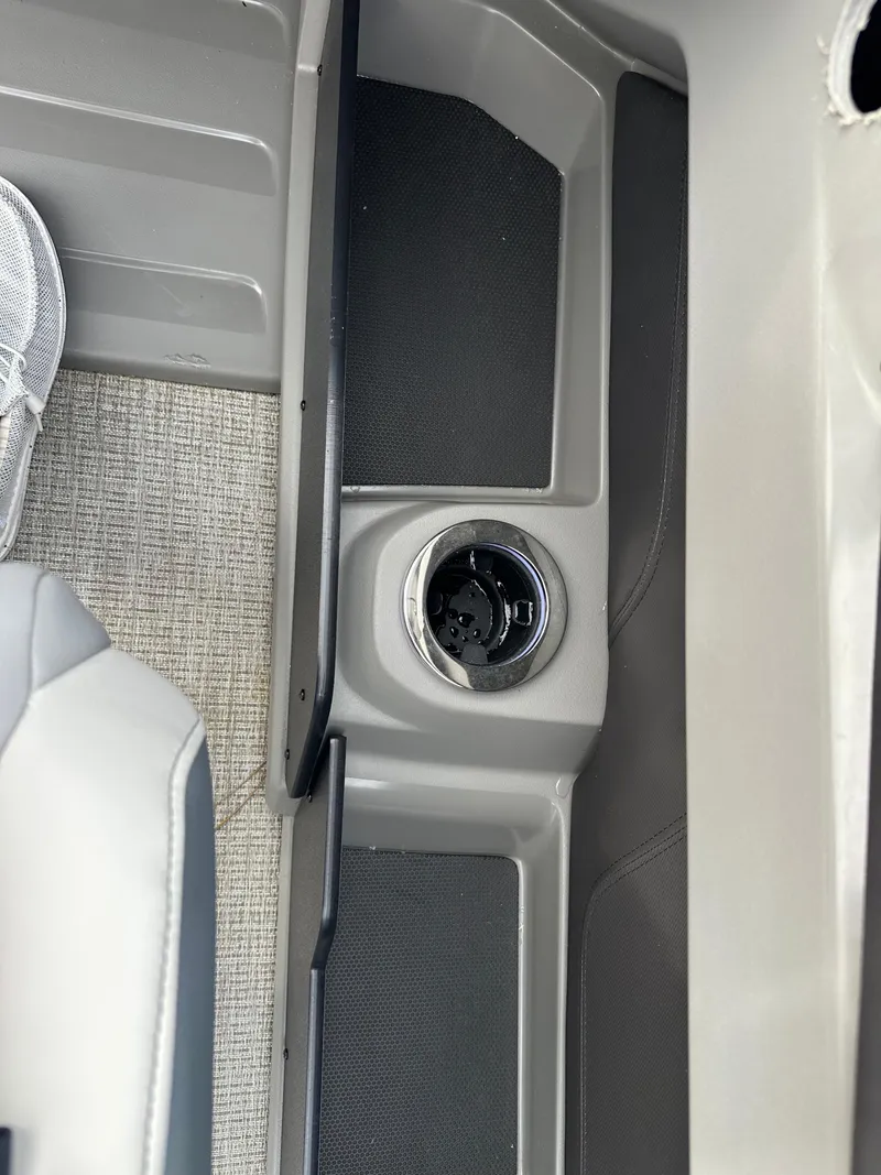 Slide: The Image of Avalon LSZ QL25T 2025 - 27