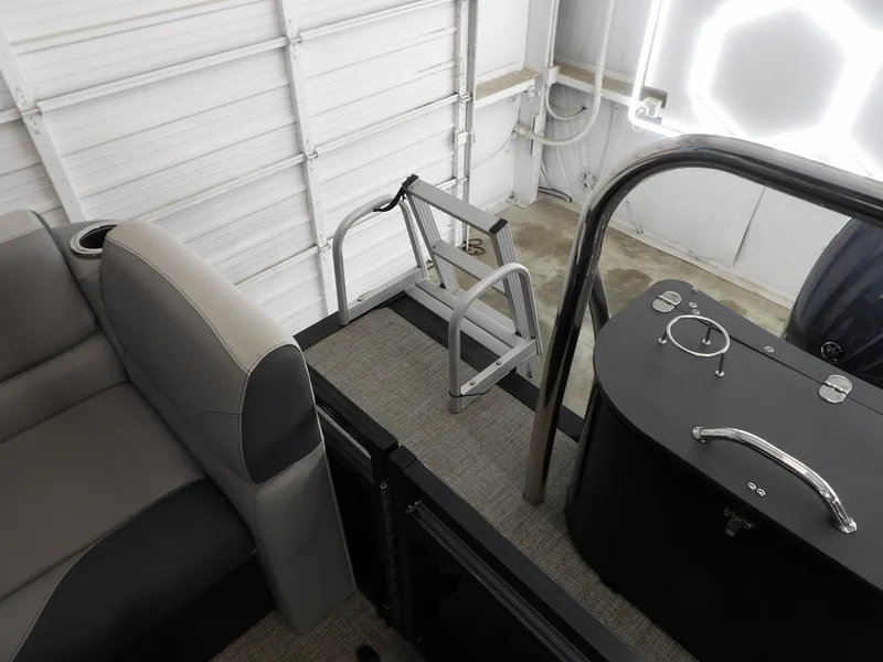 Slide: The Image of Avalon VNT85 QL23T 2025 - 18