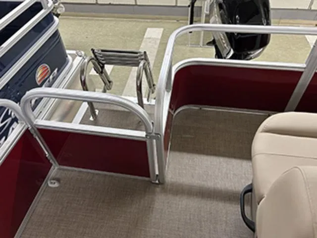 Slide: The Image of Sun Tracker Party Barge 18 DLX 2025 - 9