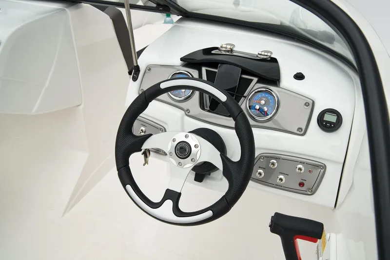 Slide: The Image of Tahoe 200 S 2025 - 44