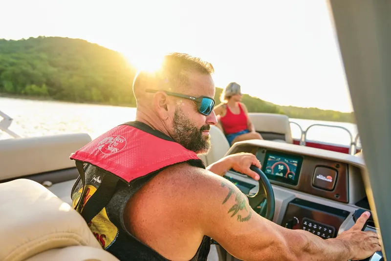 Slide: The Image of Sun Tracker Party Barge 18 DLX 2025 - 61