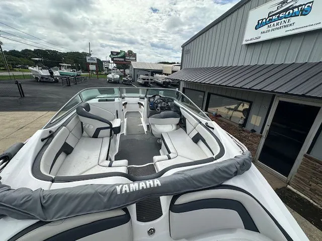 Slide: The Image of Yamaha SX210 2015 - 4