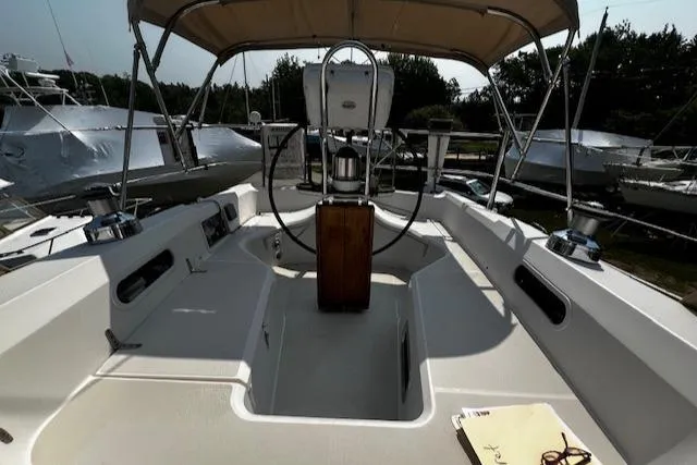 Slide: The Image of Sabre 402 2000 - 13