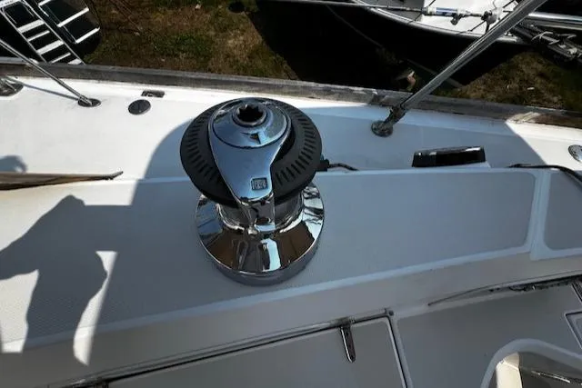 Slide: The Image of Sabre 402 2000 - 14