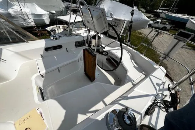 Slide: The Image of Sabre 402 2000 - 18