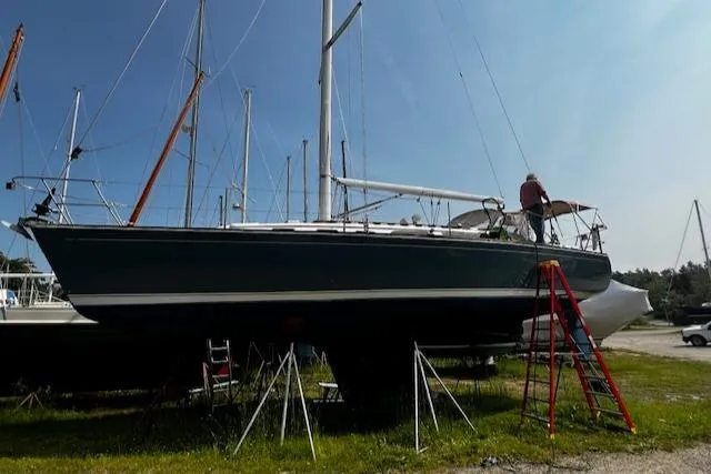 Slide: The Image of Sabre 402 2000 - 20