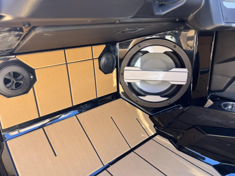 Slide: The Image of Supra SE 550 2025 - 17