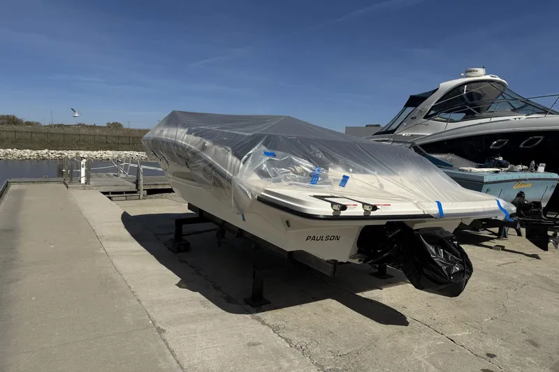 Slide: The Image of Sea Ray 190 Sport 2016 - 3
