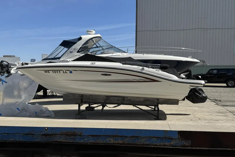 Slide: The Image of Sea Ray 190 Sport 2016 - 4