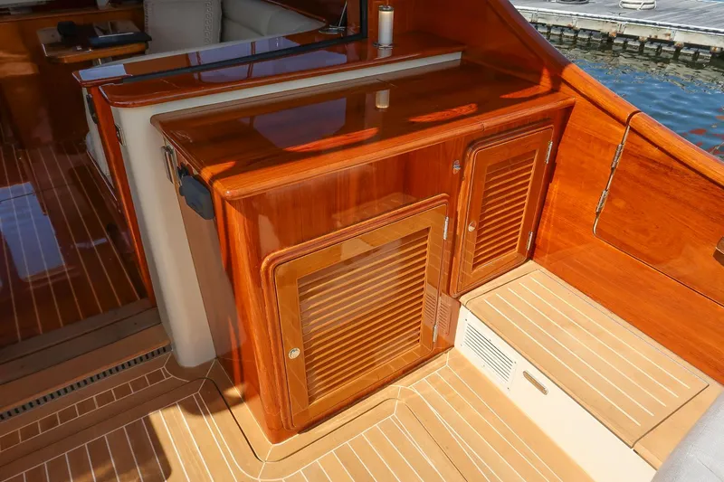 Slide: The Image of Hinckley Yachts Talaria 43 Motoryacht 2016 - 18