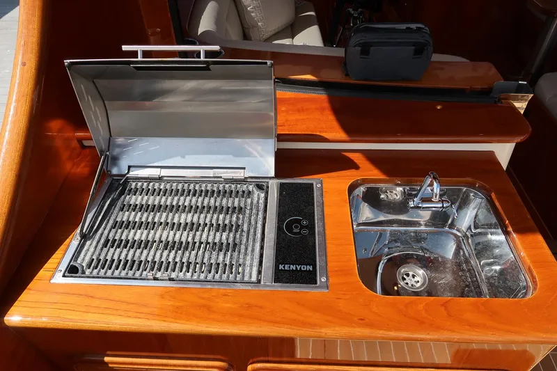 Slide: The Image of Hinckley Yachts Talaria 43 Motoryacht 2016 - 20
