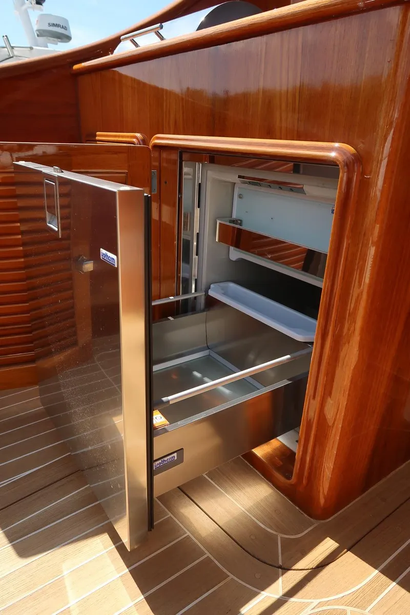 Slide: The Image of Hinckley Yachts Talaria 43 Motoryacht 2016 - 21
