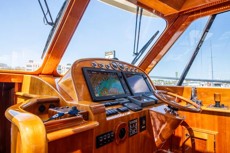 Slide: The Image of Hinckley Yachts Talaria 43 Motoryacht 2016 - 34