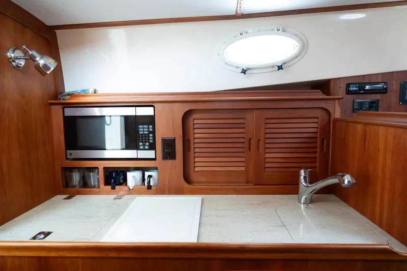Slide: The Image of Hinckley Yachts Picnic Boat 37 MKIII 2011 - 46