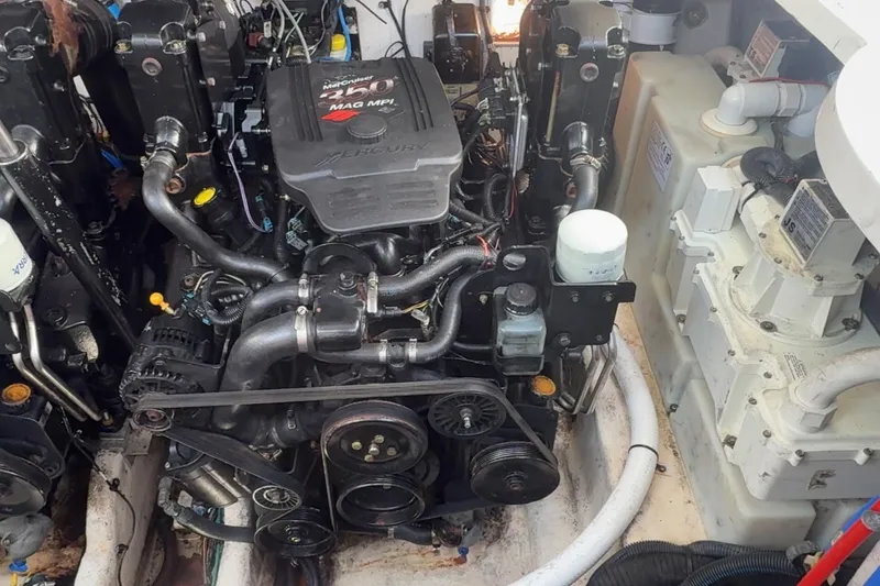 Slide: The Image of Sea Ray 300 Sundancer 2006 - 57