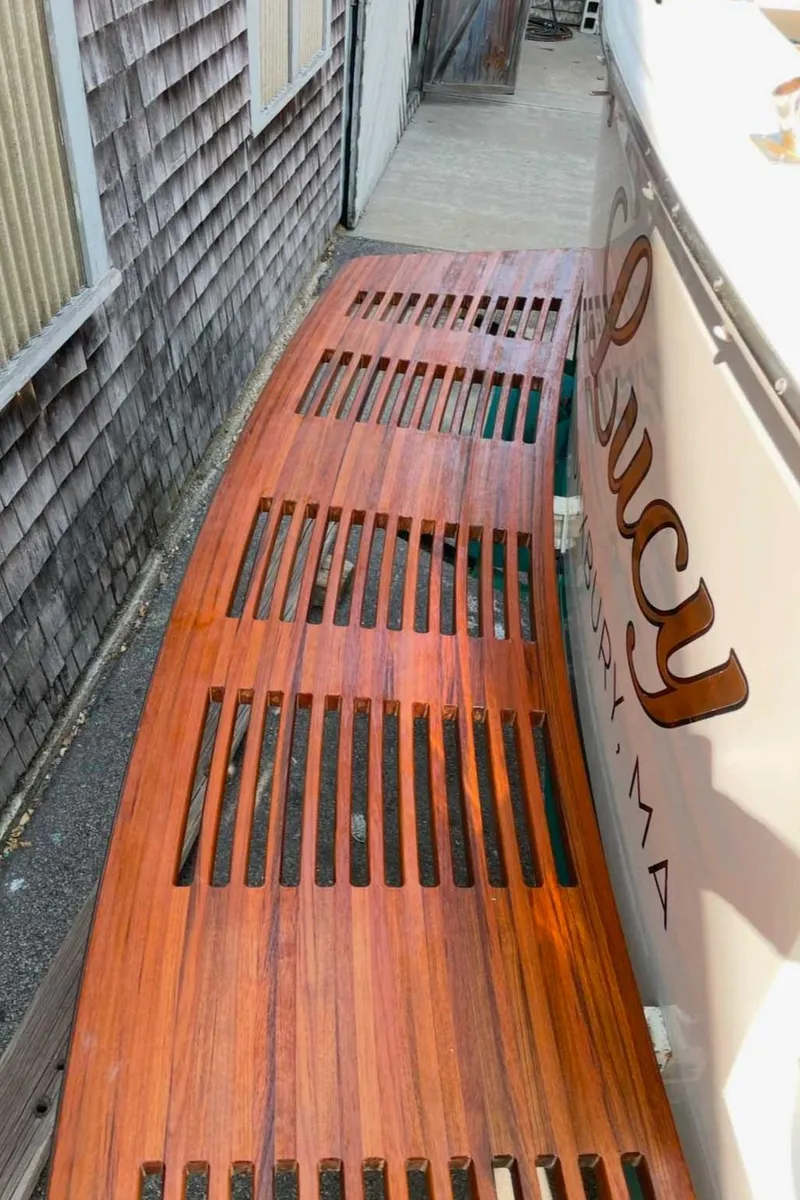 Slide: The Image of Grand Banks 38 Eastbay EX 1998 - 5