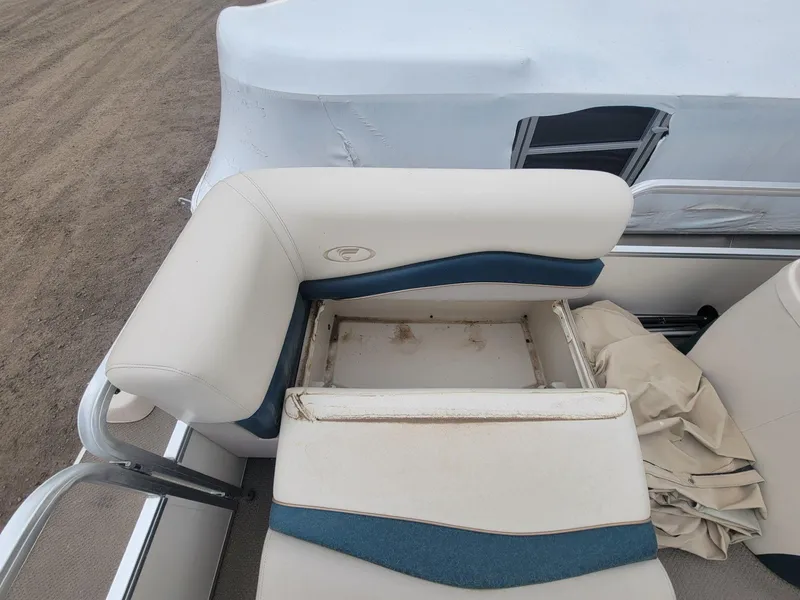 Slide: The Image of Fisher Freedom 200 DLX 2002 - 11