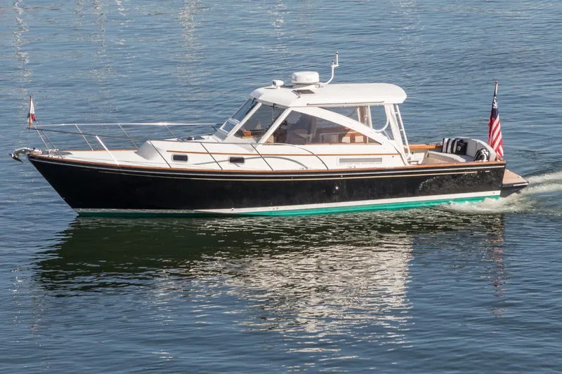 Slide: The Image of Little Harbor WhisperJet 36 2002 - 4