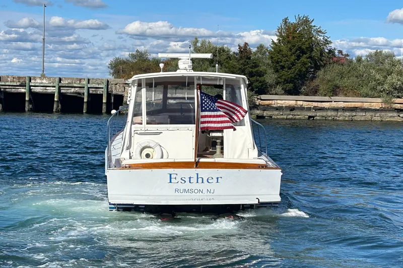 Slide: The Image of Little Harbor WhisperJet 38 2002 - 26