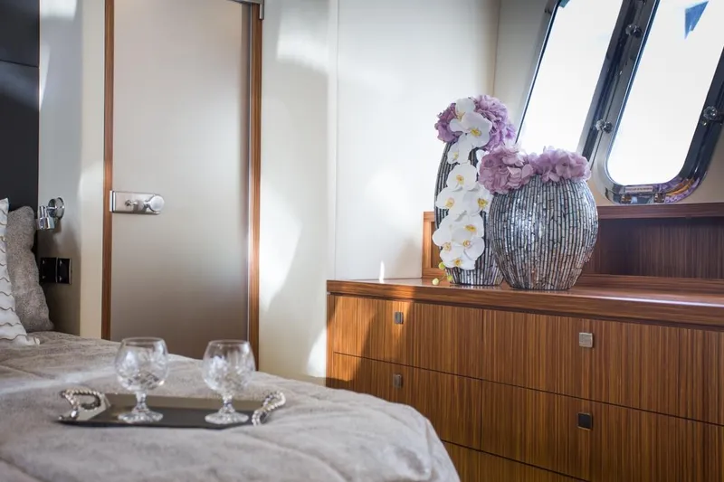 Slide: The Image of Mazarin 72 Sport Fly 2015 - 10