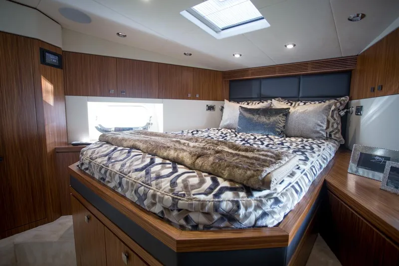 Slide: The Image of Mazarin 72 Sport Fly 2015 - 14