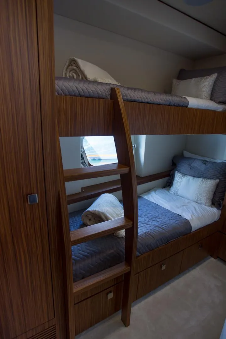 Slide: The Image of Mazarin 72 Sport Fly 2015 - 19