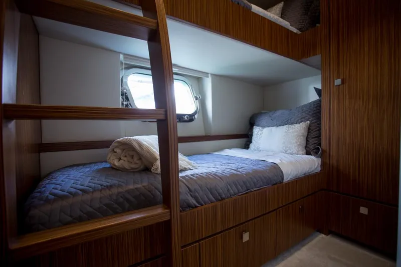 Slide: The Image of Mazarin 72 Sport Fly 2015 - 20