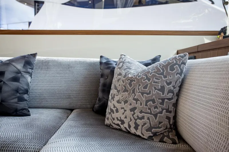 Slide: The Image of Mazarin 72 Sport Fly 2015 - 24