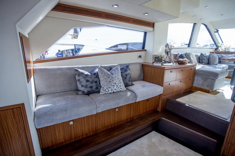 Slide: The Image of Mazarin 72 Sport Fly 2015 - 3