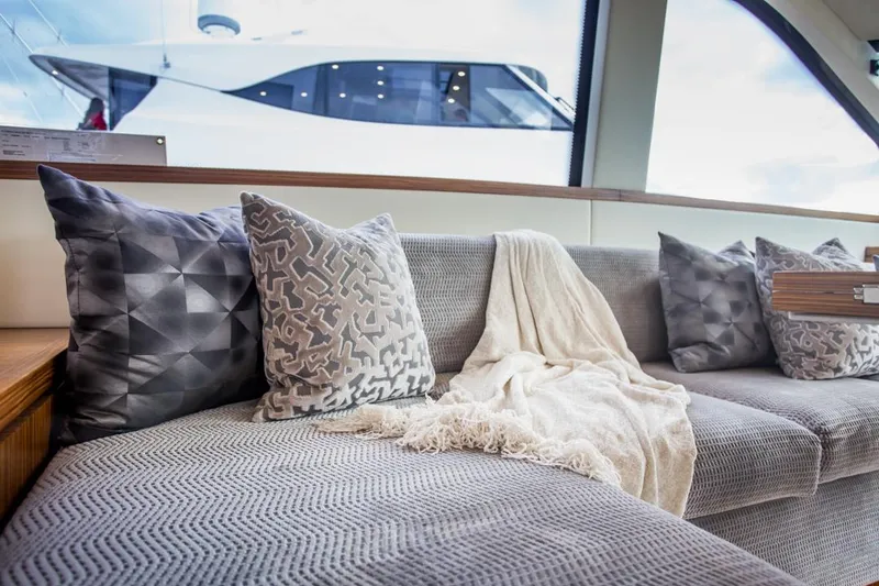 Slide: The Image of Mazarin 72 Sport Fly 2015 - 34